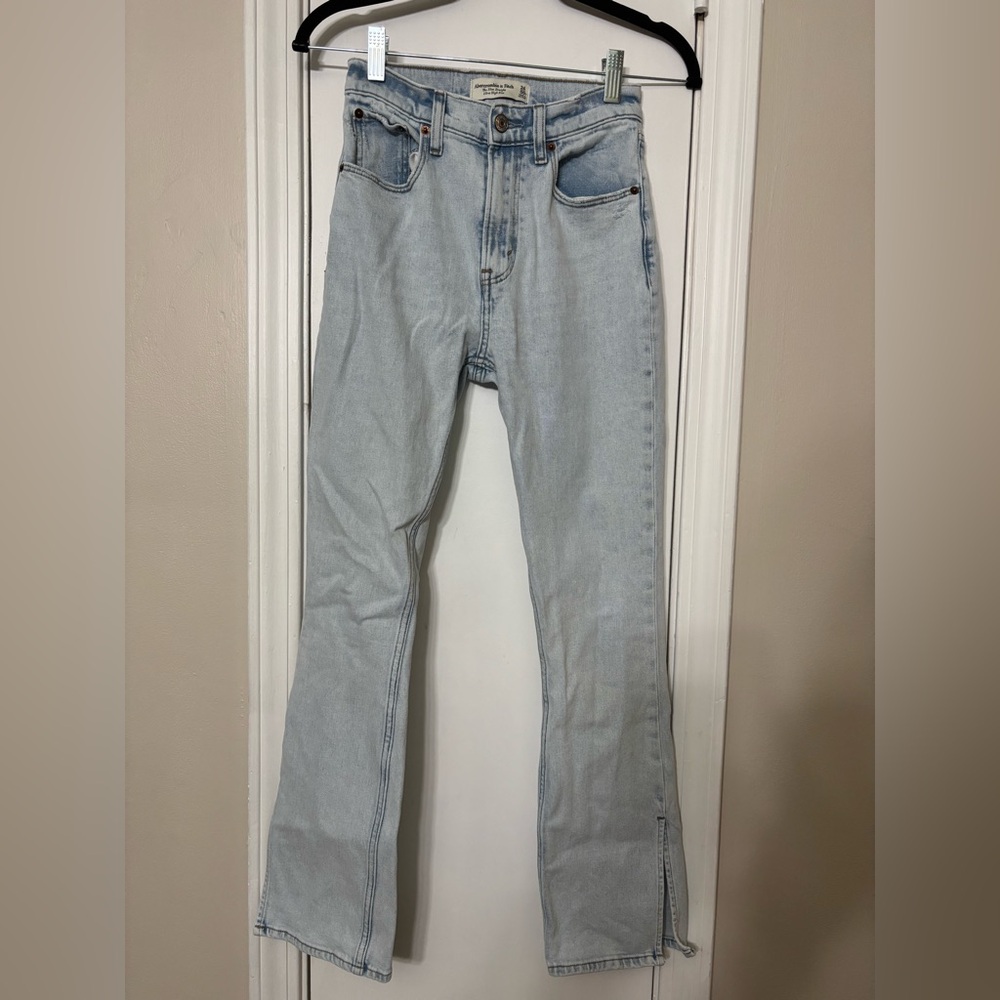 Abercrombie Ultra High Rise Slim Straight Leg Jeans